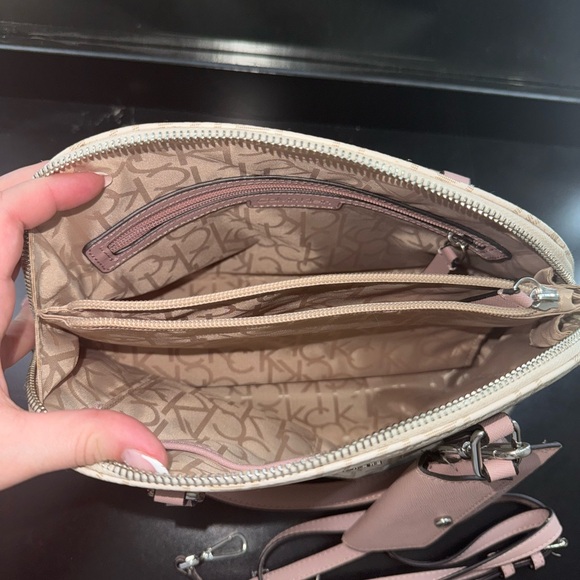 Calvin Klein Crossbody Bag with Card Holder - Picture 4 of 4